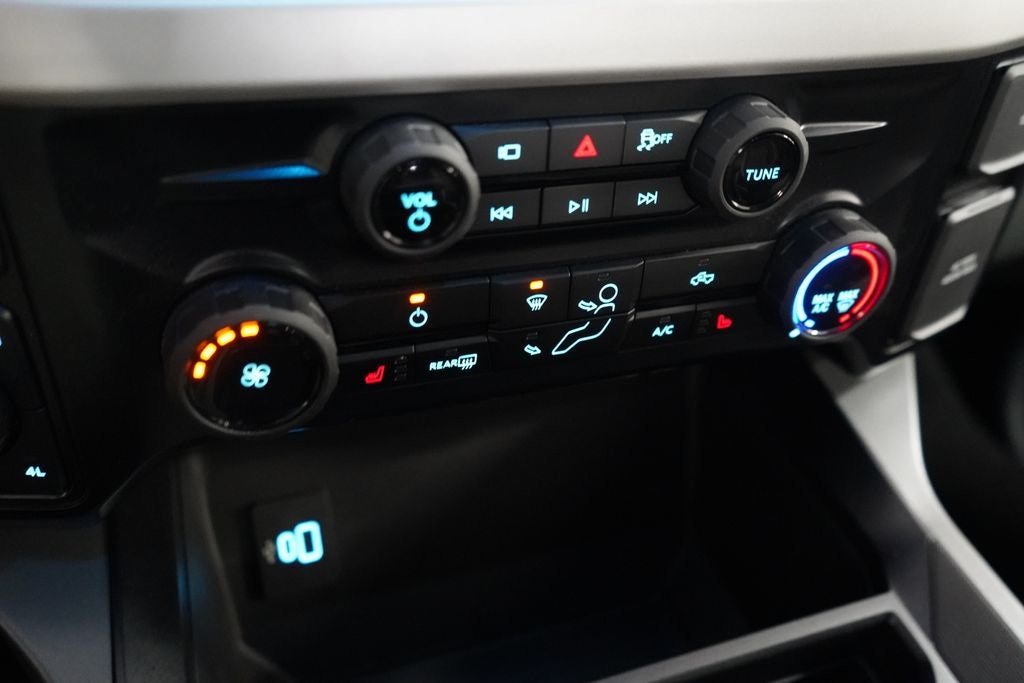 2026 Ford F-250SD XLT BLACK WIDOW