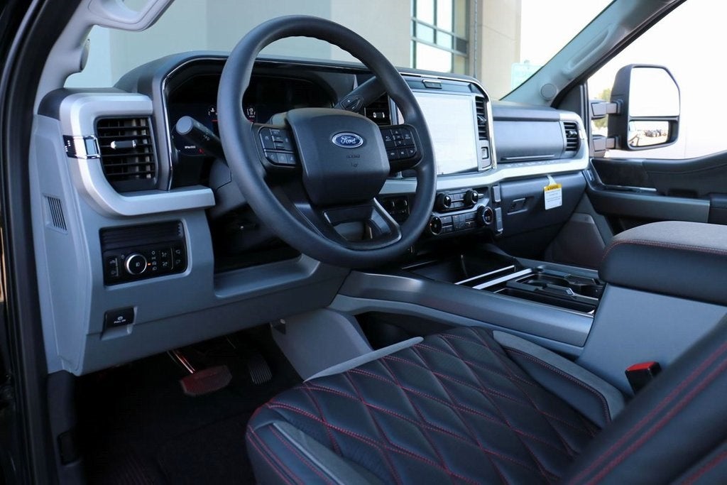 2026 Ford F-250SD XLT BLACK WIDOW