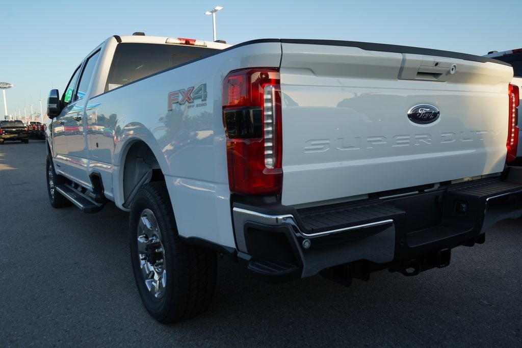 2026 Ford F-350SD Lariat