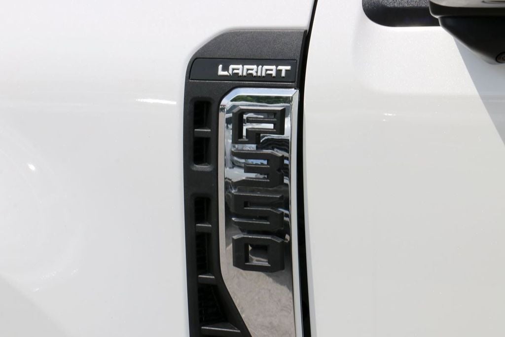 2026 Ford F-350SD Lariat Ultimate Package
