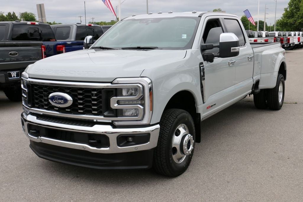 2026 Ford F-350SD Lariat DRW