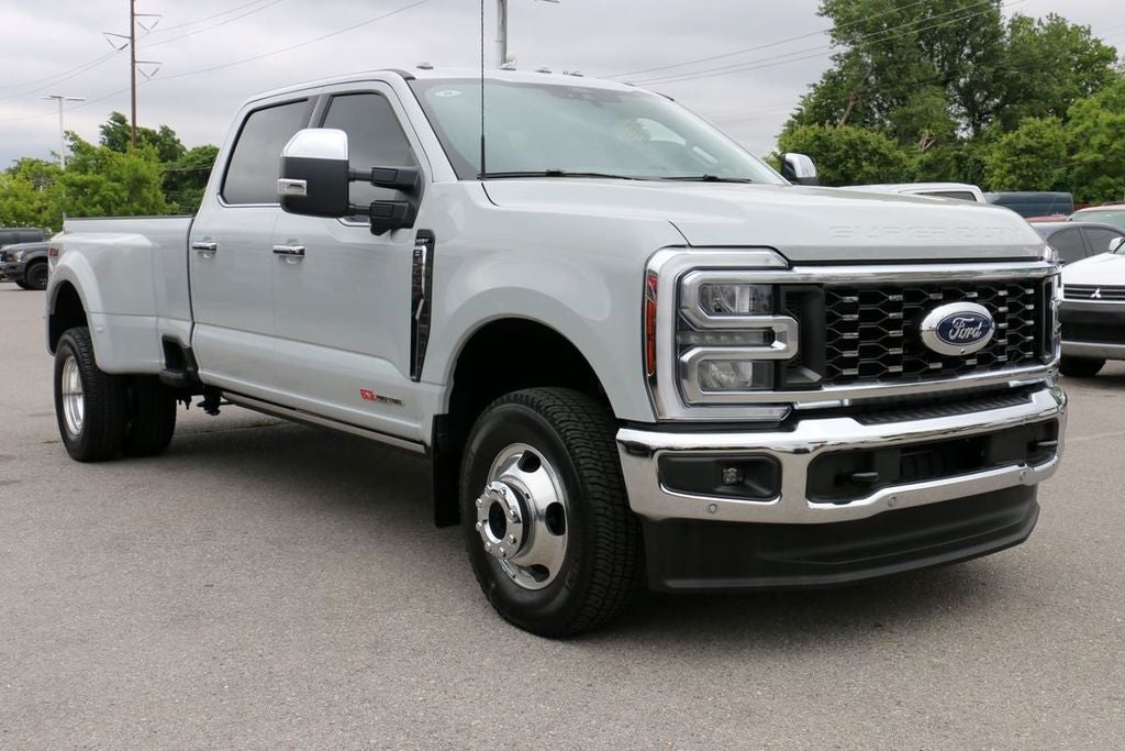 2026 Ford F-350SD Lariat DRW