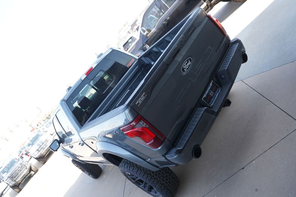 2025 Ford F-150 XLT BLACK WIDOW