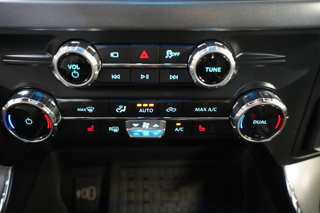2025 Ford F-150 XLT BLACK WIDOW