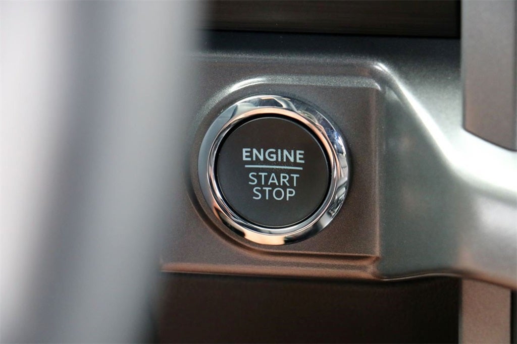 2025 Ford F-150 XLT BLACK WIDOW