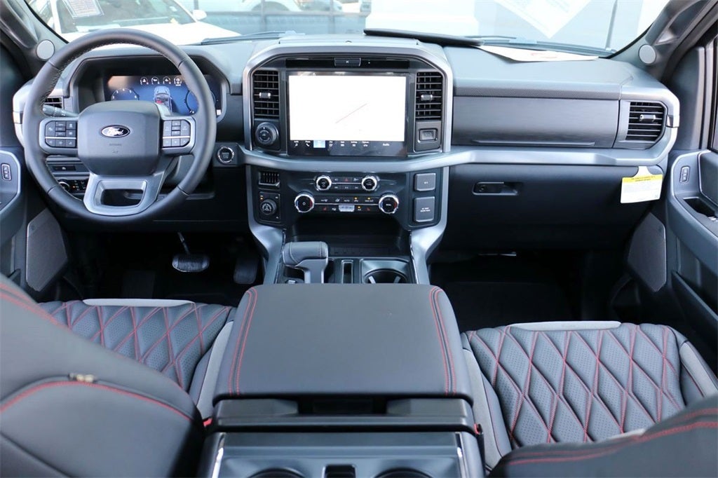 2025 Ford F-150 XLT BLACK WIDOW