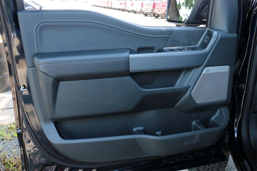 2025 Ford F-150 XLT BLACK WIDOW