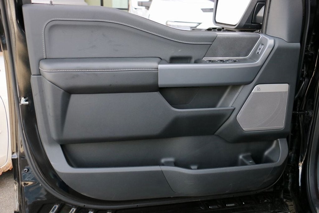 2026 Ford F-150 XLT BLACK WIDOW