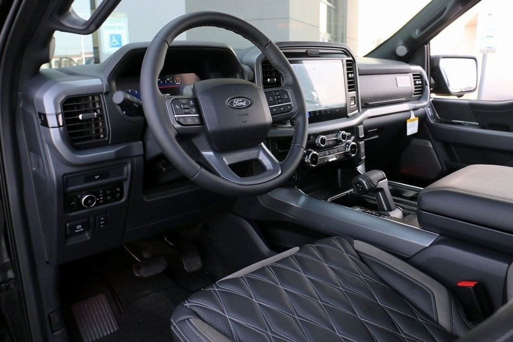 2026 Ford F-150 XLT BLACK WIDOW