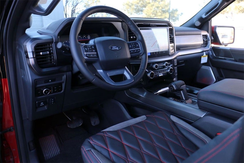 2025 Ford F-150 Lariat BLACK WIDOW