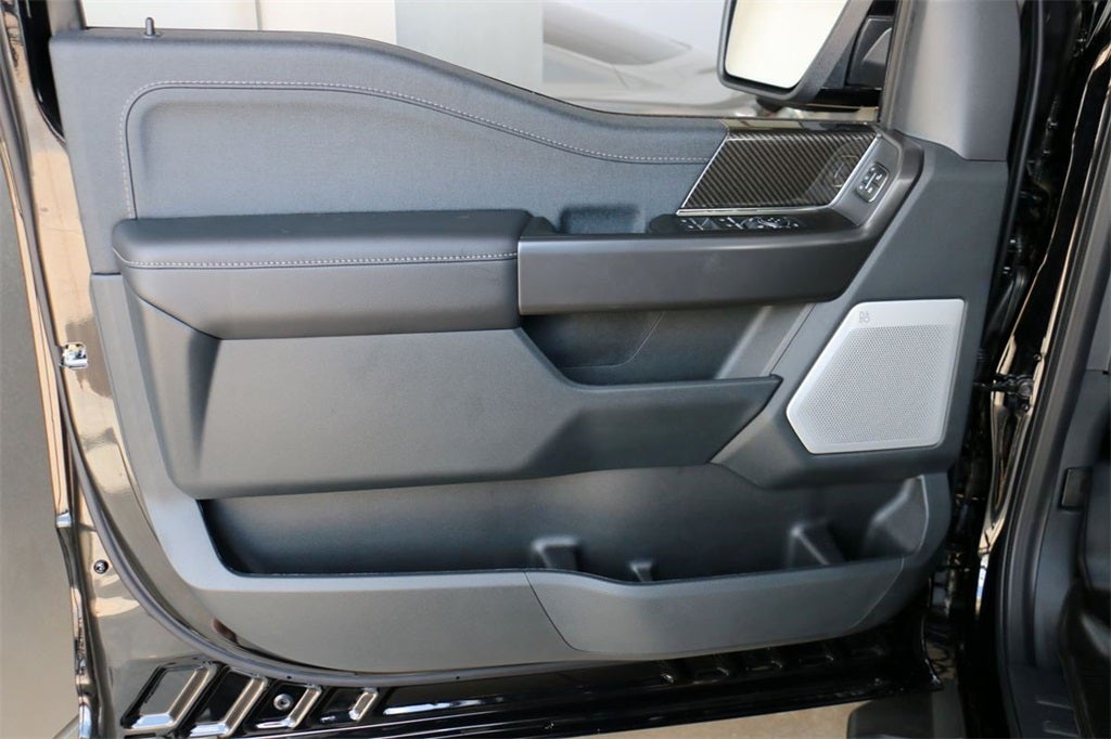 2025 Ford F-150 Lariat ROUSH