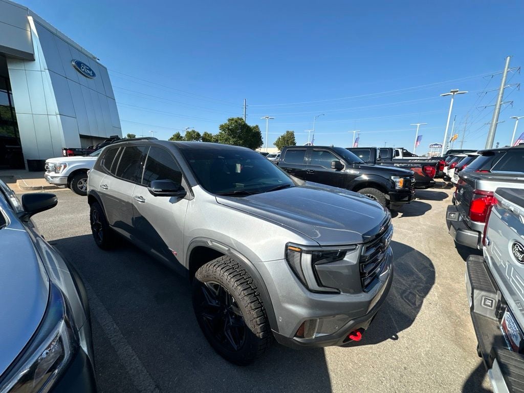 2025 GMC Acadia AT4