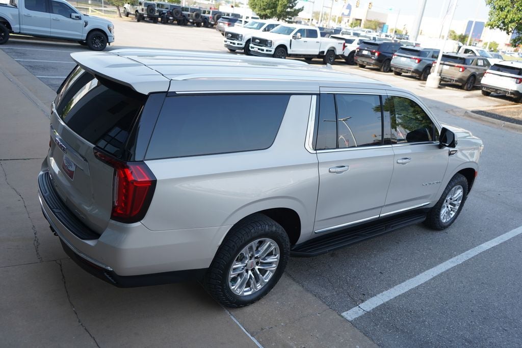 2022 GMC Yukon XL SLT