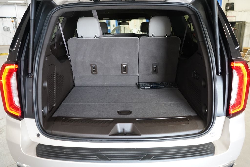 2022 GMC Yukon XL SLT
