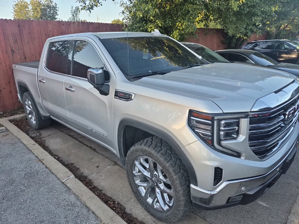 2022 GMC Sierra 1500 SLT