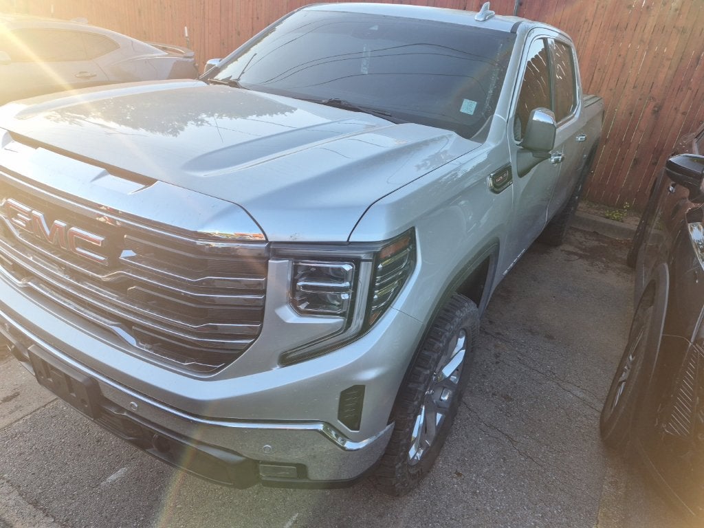 2022 GMC Sierra 1500 SLT