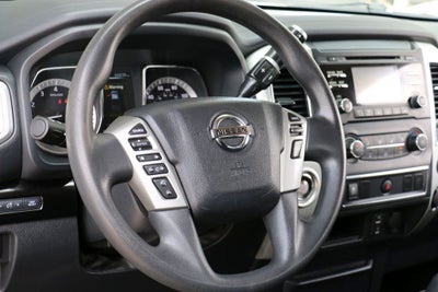 2017 Nissan Titan SV