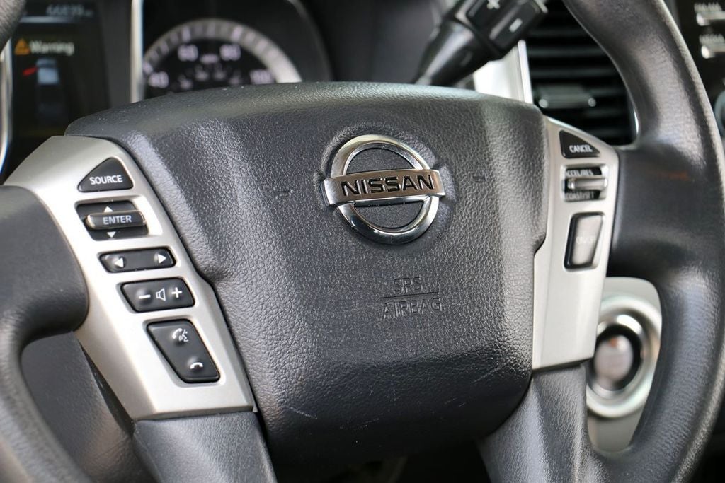 2017 Nissan Titan SV