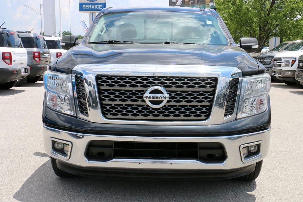 2017 Nissan Titan SV