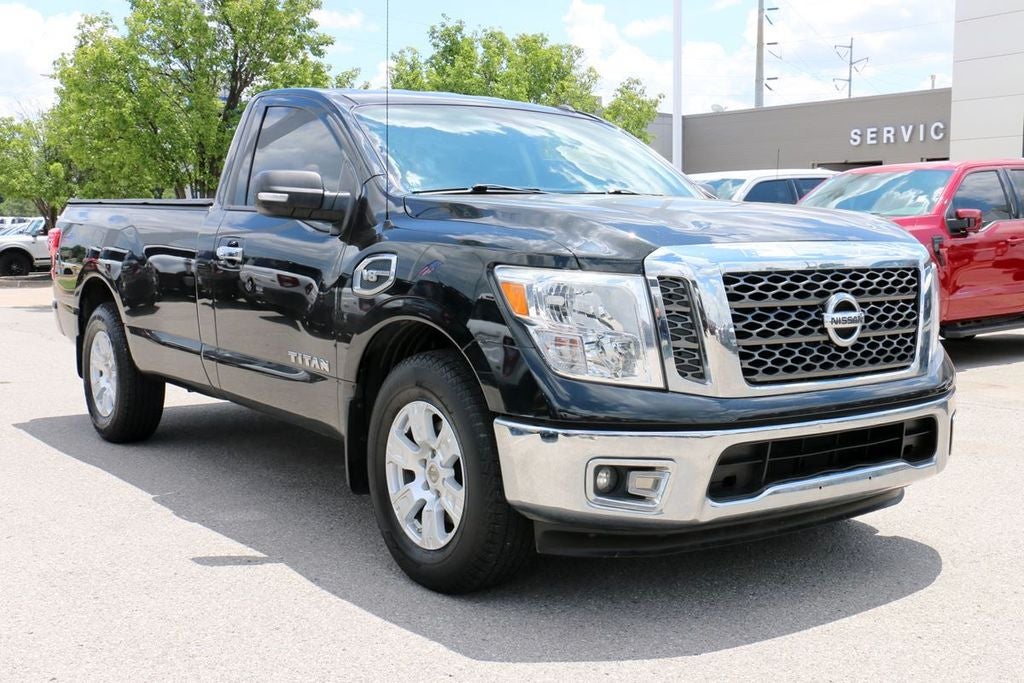 2017 Nissan Titan SV