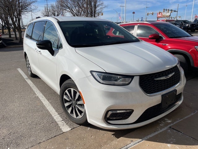 2024 Chrysler Pacifica Hybrid Select