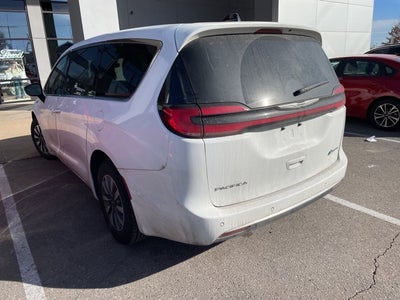 2024 Chrysler Pacifica Hybrid Select