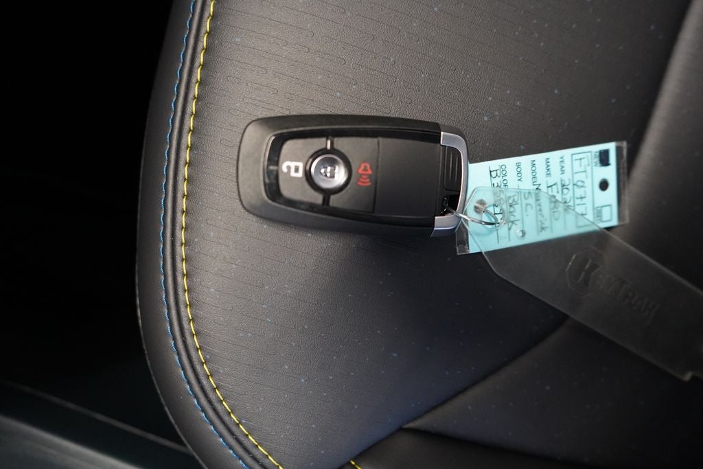 2026 Ford Maverick Lobo Standard