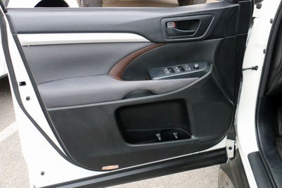 2015 Toyota Highlander LE