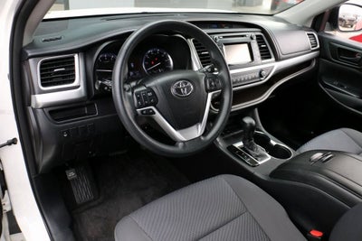 2015 Toyota Highlander LE