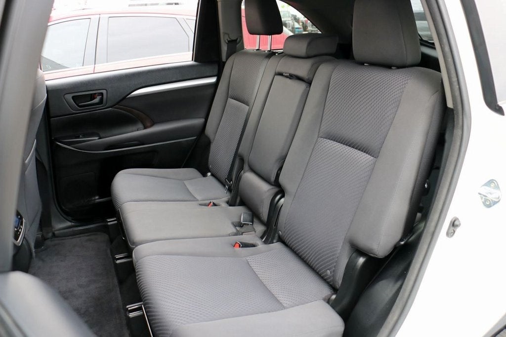 2015 Toyota Highlander LE