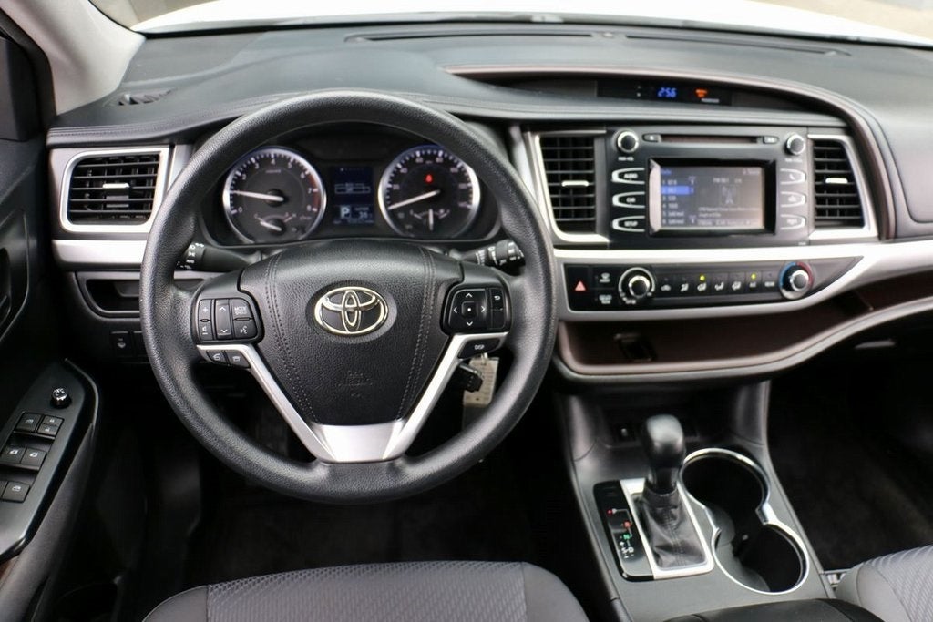 2015 Toyota Highlander LE
