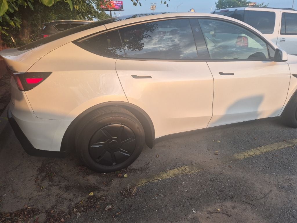 2026 Tesla Model Y Base