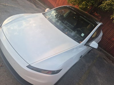 2026 Tesla Model Y Base