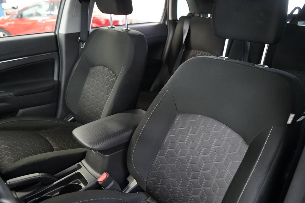 2025 Mitsubishi Outlander Sport 2.0 ES
