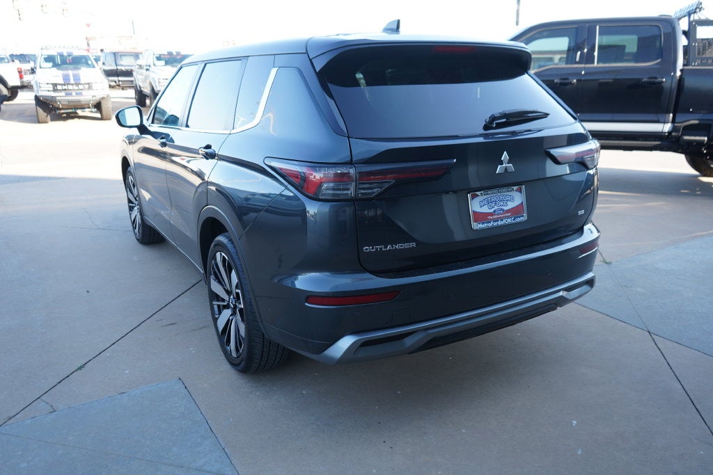 2025 Mitsubishi Outlander SE