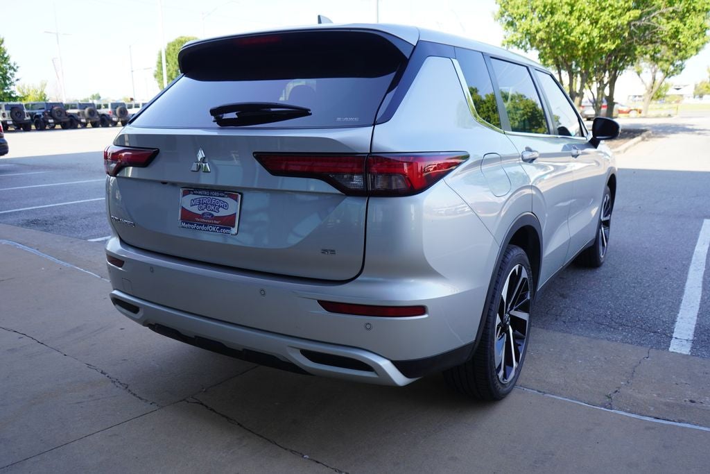2024 Mitsubishi Outlander SE