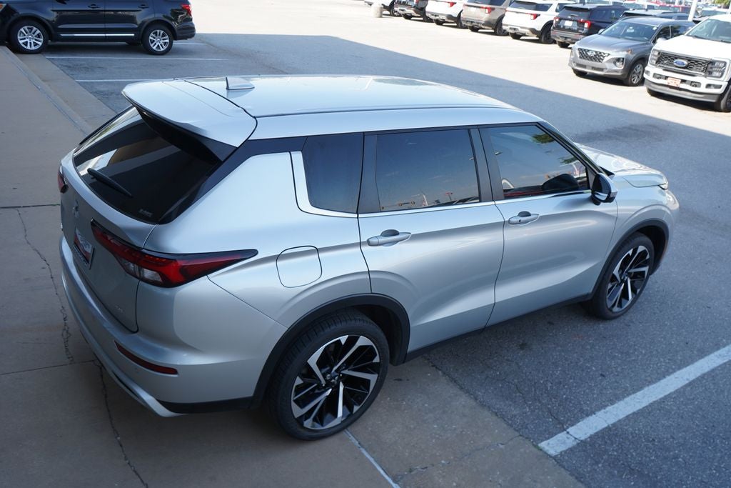 2024 Mitsubishi Outlander SE
