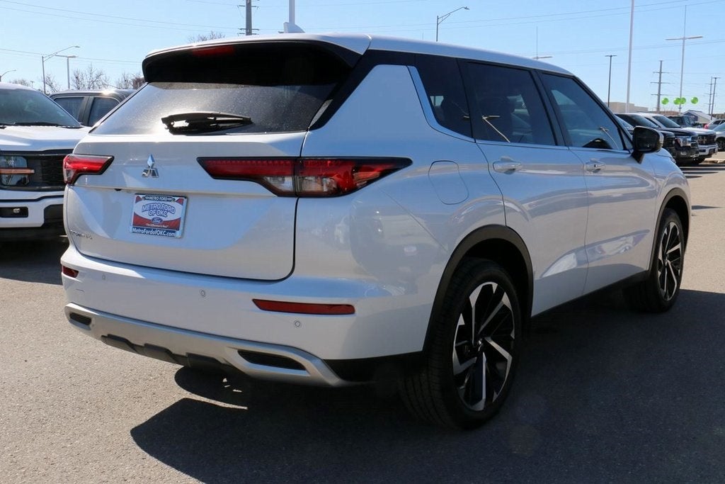 2024 Mitsubishi Outlander SE