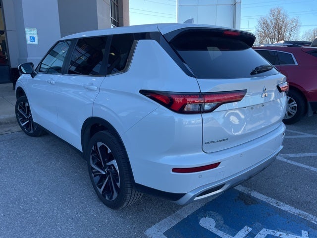 2024 Mitsubishi Outlander SE