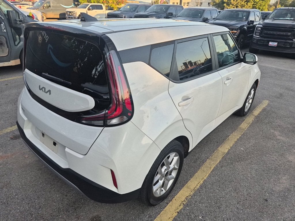 2024 Kia Soul LX