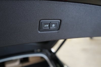 2022 Audi Q8 55 Prestige quattro