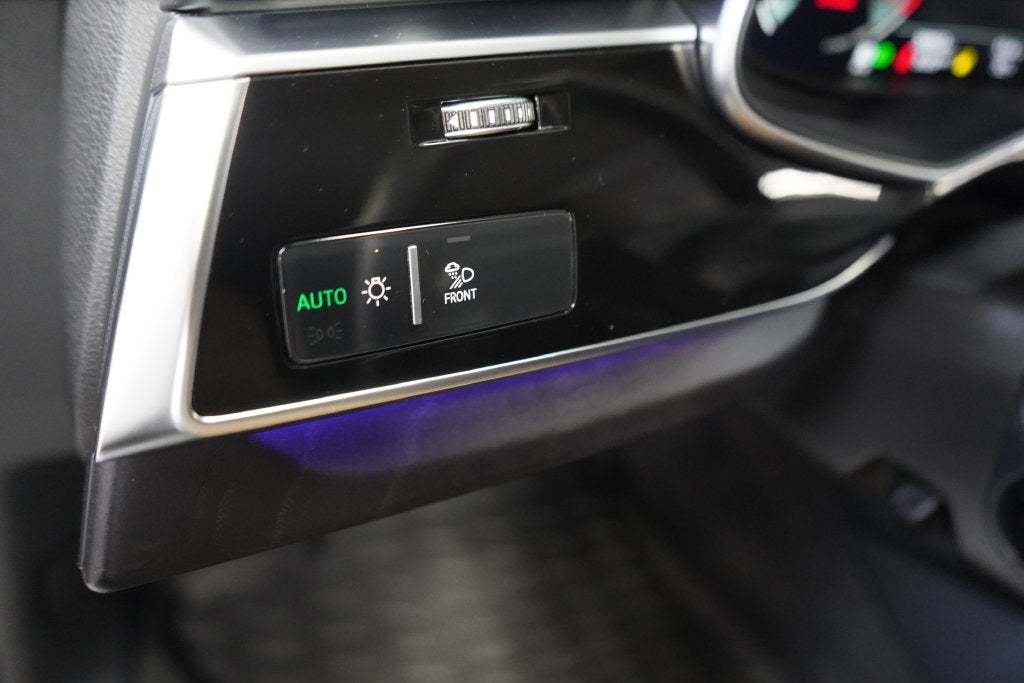 2022 Audi Q8 55 Prestige quattro