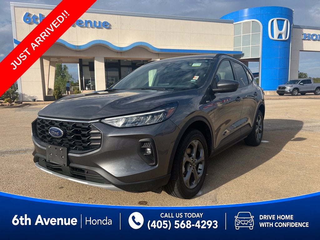 2025 Ford Escape ST-Line Select