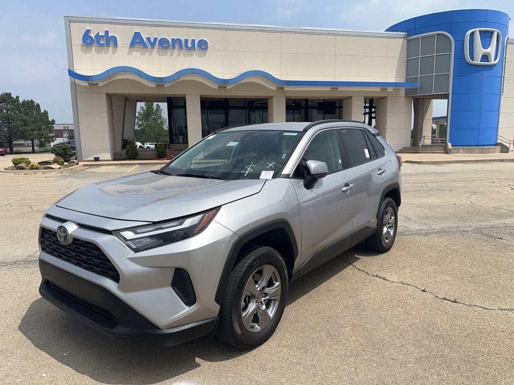 2025 Toyota RAV4 Hybrid XLE