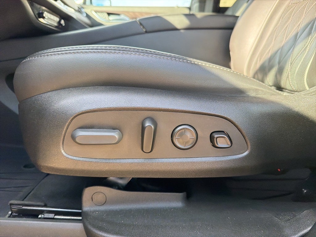 2022 Buick Enclave Avenir