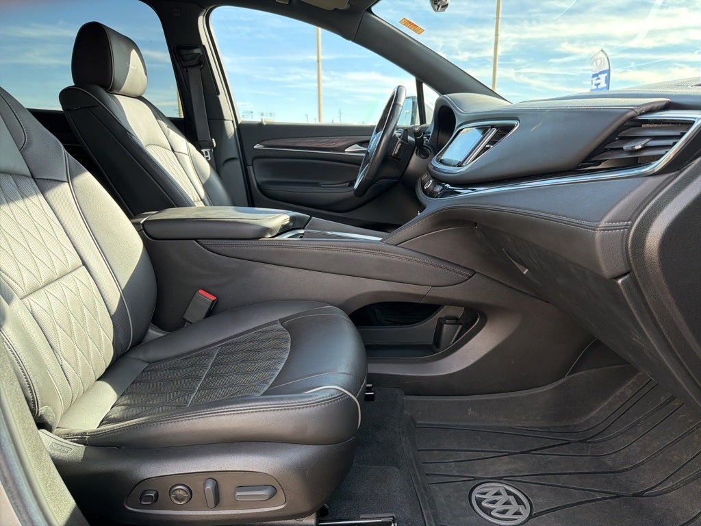 2022 Buick Enclave Avenir