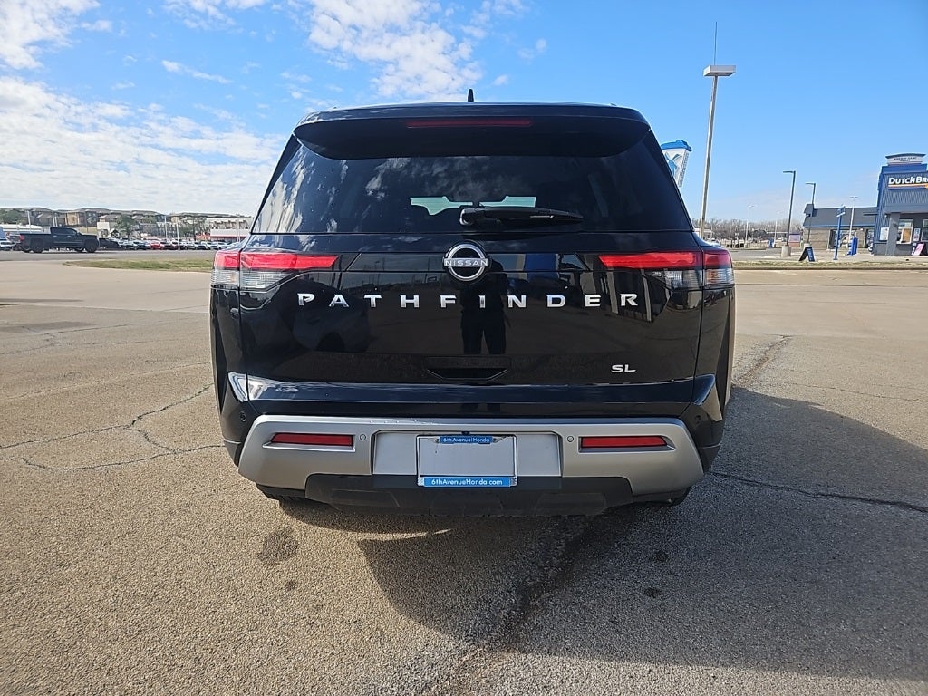 2025 Nissan Pathfinder SL