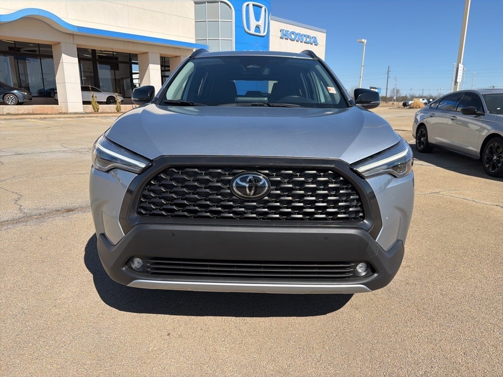 2025 Toyota Corolla Cross XLE