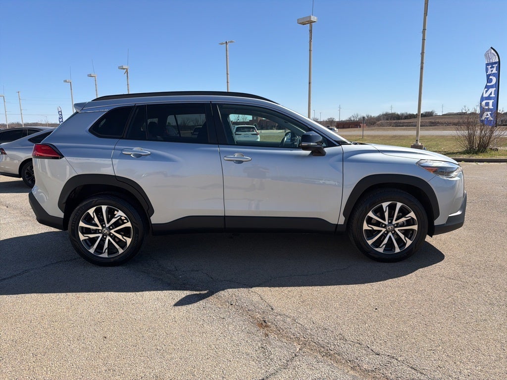 2025 Toyota Corolla Cross XLE