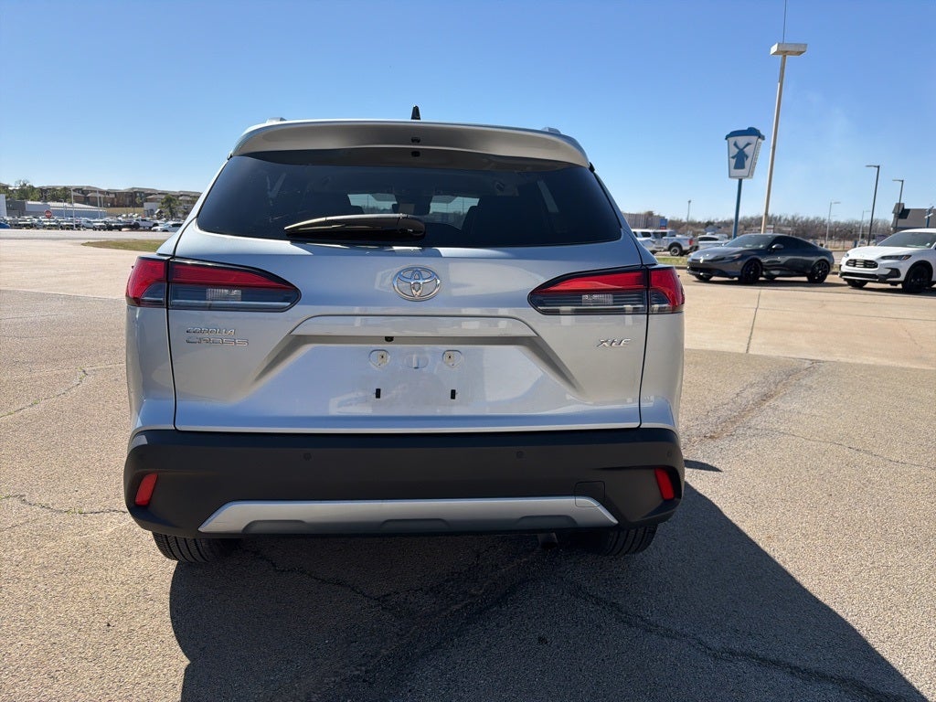 2025 Toyota Corolla Cross XLE